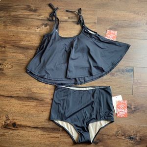 NWT Kortni Jeane Swing top/High-Waisted Bottom Set